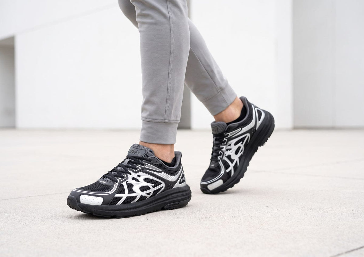 Gravity Defyer Men Black & Silver SuperWalk 2.0 Slip-In Zero Hands