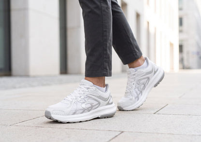 Gravity Defyer Men White SuperWalk 2.0 Slip-In Zero Hands
